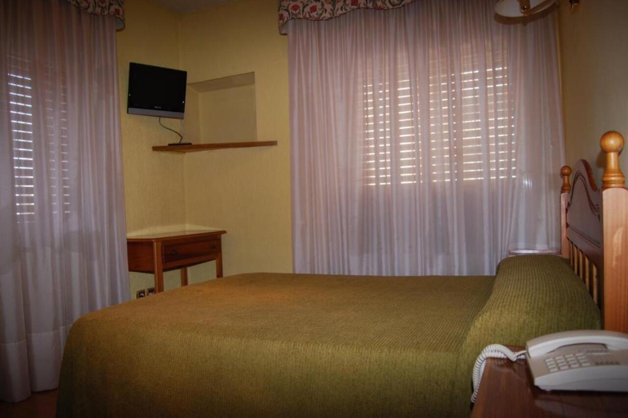 Hotel A Nieu Jaca Zewnętrze zdjęcie