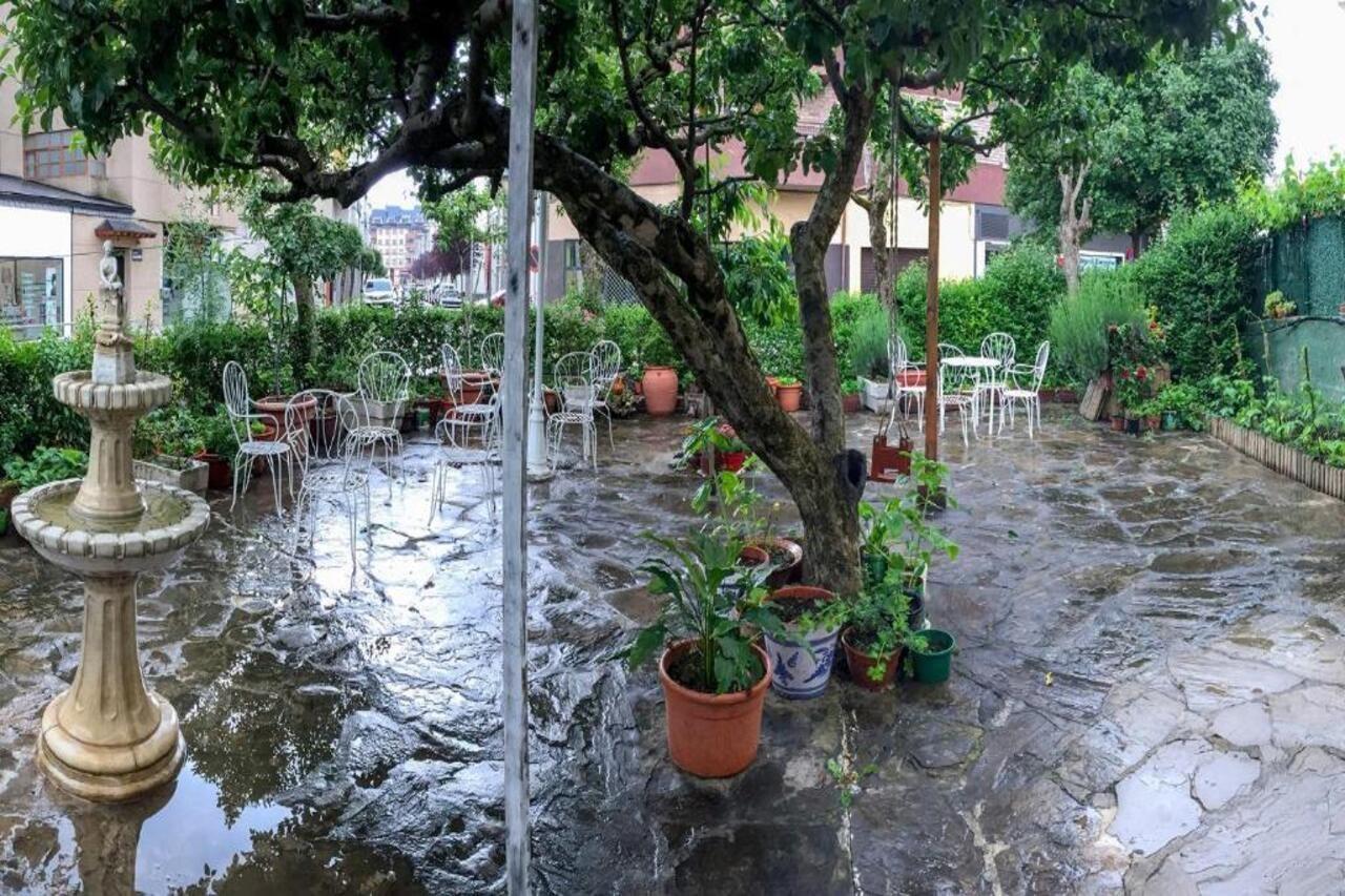 Hotel A Nieu Jaca Zewnętrze zdjęcie