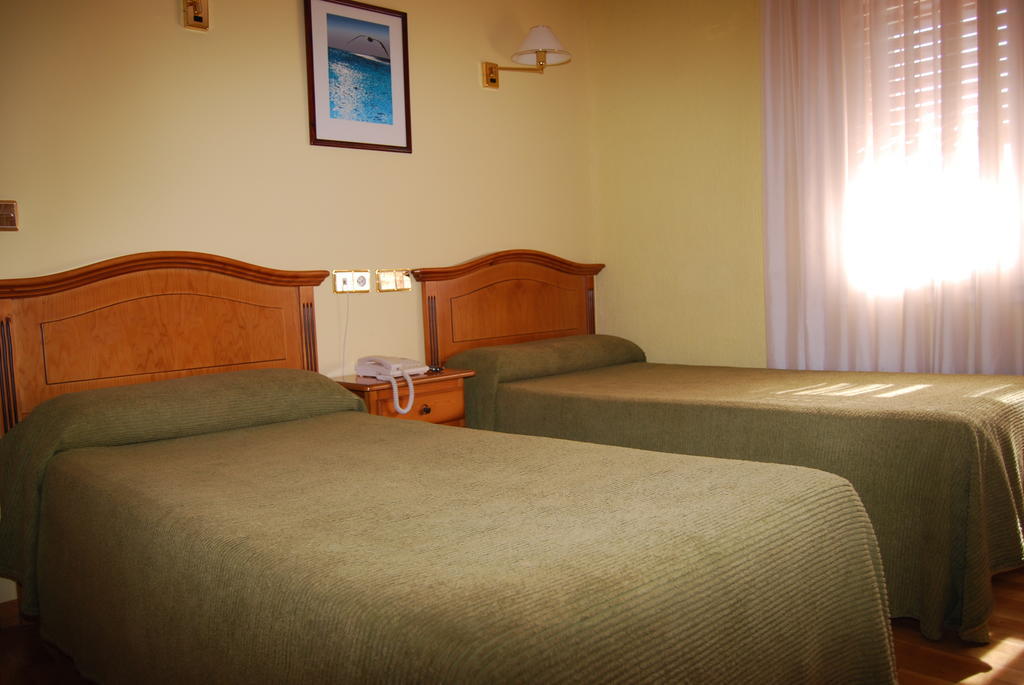 Hotel A Nieu Jaca Zewnętrze zdjęcie
