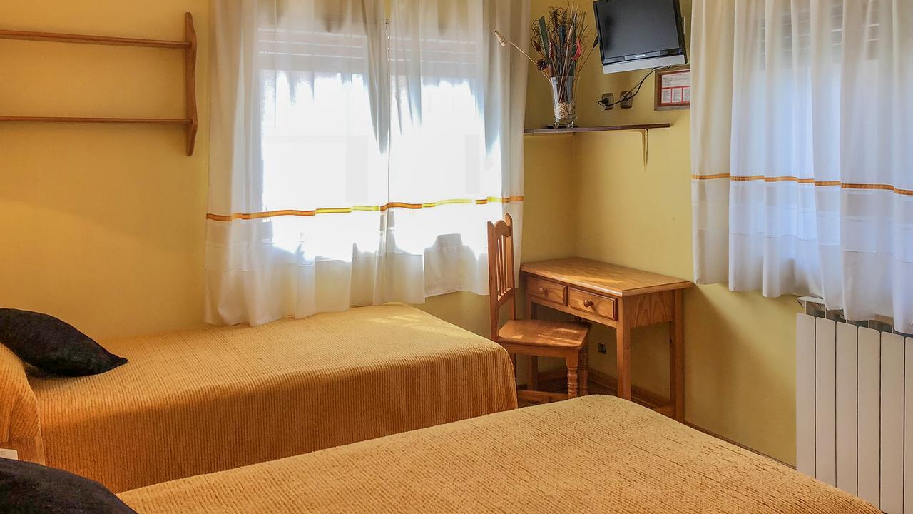 Hotel A Nieu Jaca Zewnętrze zdjęcie